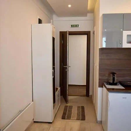 J&j Milmari L10 Apartment *